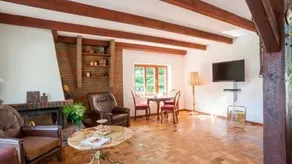 Fully equipped holiday home with terrace, barbeque & garden | Pet-friendly - Image 4
