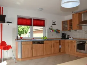 Holiday home with garden, terrace & BBQ - Image 3