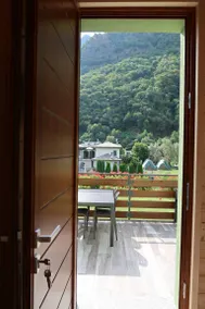 Voll ausgestattete charmante Wohnung mit Terrasse und Garten | Bergblick - Image 5