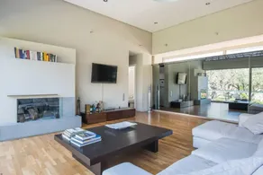 Children-friendly apartment with terrace & garden | Garden view | Perfect for remote work - Image 2