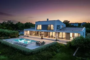 Villa mit Terrasse, Garten und schnellem Internet - Image 2