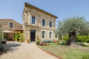 Villa 'Piscine Balnéo Saint Emilion' with Private Pool, Wi-Fi, and Air Conditioning - Image 3