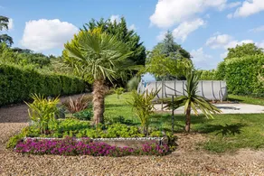 Pleasant cottage with jacuzzi, pool & terrace | Garden view | Dogs allowed - Image 4
