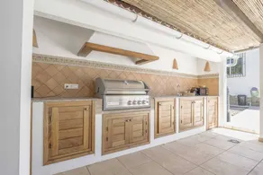 Fully equipped villa with private pool, garden & BBQ | Pets are welcome - Image 4