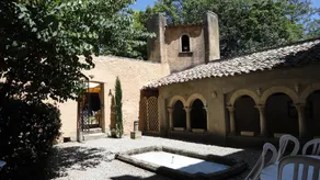 Hébergement avec piscine, barbecue et jardin | Vue panoramique - Image 4