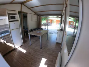 Chalet mit Garten, Terrasse und Pool - Image 5
