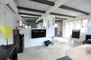 Holiday home with terrace & BBQ - Image 4
