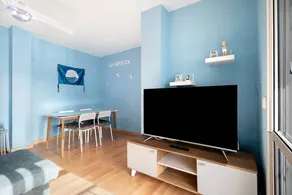 Attraente appartamento totalmente attrezzato con terrazza | Vista sulla città | Ideale per il telelavoro | Ammette cani - Image 5