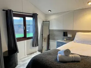 Espléndido lodge apto para niños con piscina | Vistas al lago | Admite perro - Image 4