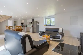 Cottage with BBQ, pool & terrace - Image 3