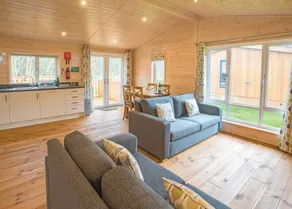 Dovestone Luxury Lodges (sleeps 4) - pets welcome - Image 4
