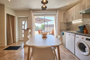 Family-oriented beautiful house with terrace & BBQ - Image 5