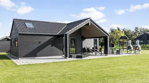 Child-friendly wonderful house with terrace, jacuzzi & garden - Image 3