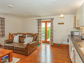 Nice cottage with garden - Image 4