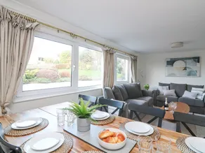 Cottage adapté aux familles avec jardin | Vue plage | Avec animaux acceptés - Image 3