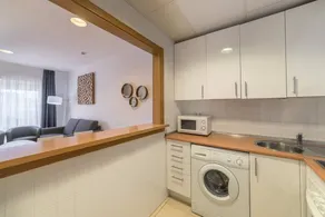 Family-friendly apartment with terrace, garden & pool | Close to the beach - Image 4
