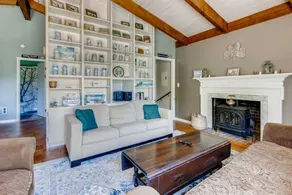 Holiday home with terrace | Mountain view - Image 3