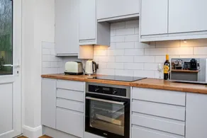 Family-friendly apartment - Image 3