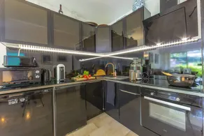 Fully equipped pleasant flat with pool, terrace & garden | Next to Promenade des Anglais | Beach nearby - Image 5