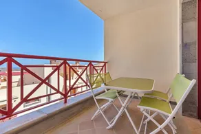 Ferienwohnung mit Terrasse und Pool | Meerblick - Image 2