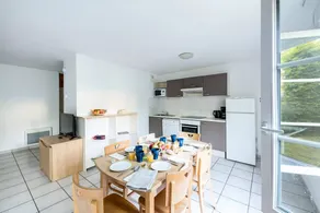 Holiday apartment with terrace - Image 3