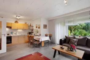 Apartment with barbeque, terrace & garden - Image 3