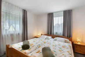 Flat with garden & terrace | Garden view - Image 3