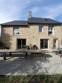 Holiday home with garden, terrace & BBQ | Garden view - Image 2