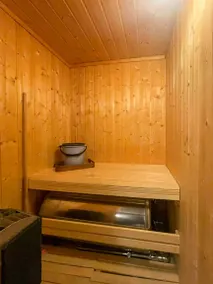 Holiday apartment with barbeque, sauna & terrace - Image 3