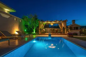 Villa apta para niños con piscina privada y jardín | Vistas al mar - Image 3