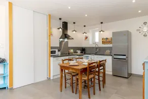 Holiday home with garden & barbecue | Garden view - Image 3