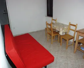 Apartment with BBQ, terrace & garden - Image 3