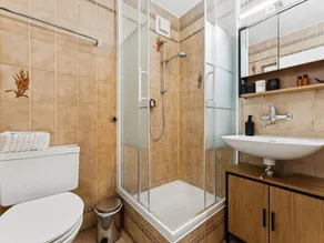 Nice holiday apartment with sauna | Lake view | Pet-friendly - Image 2
