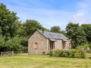 Family-oriented nice cottage with hot tub & garden | Dogs allowed - Image 2