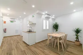 Dedicated room with terrace - Image 4