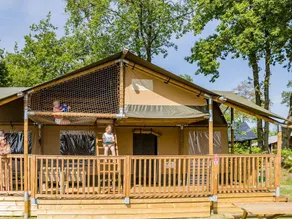 Tent with heated pool - Image 4