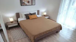 Apartamento con jardín, barbacoa y terraza - Image 3