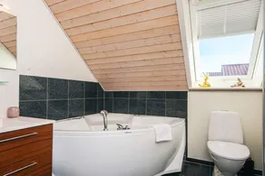Lovely apartment with BBQ, garden & terrace | Close to the beach | Dogs allowed - Image 2