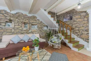House with garden, private pool & barbeque - Image 3