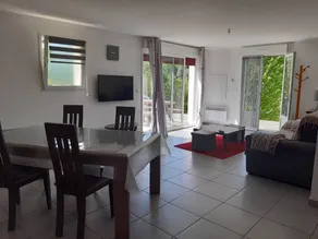 Flat with garden & BBQ | City view - Image 4
