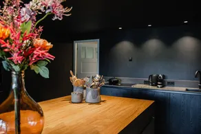 Lovely holiday home with garden & BBQ | Nature view | Pets are welcome - Image 3