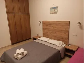 Family-oriented flat with garden, terrace & BBQ | Sea view - Image 4