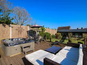Landhaus mit Garten und Whirlpool - Image 2