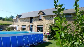 Bed and breakfast with terrace, garden & heated pool | Garden view - Image 5