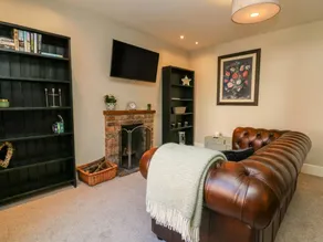 Family-oriented beautiful cottage - Image 4