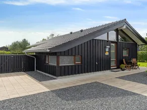Holiday home with terrace, garden & sauna - Image 5
