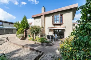 Holiday apartment with barbecue, garden & terrace | Garden view - Image 2