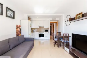 Apartment 'Rene Go2llolet' with Sea View, Wi-Fi and Air Conditioning - Image 3