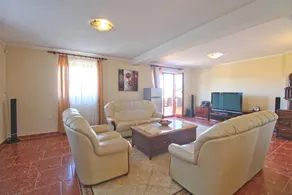 Ferienhaus mit Pool, Garten und Whirlpool - Image 3
