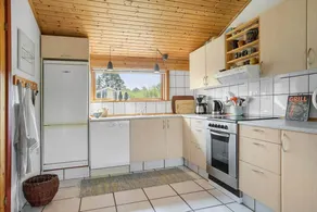 Fully equipped holiday home with barbeque & terrace - Image 5